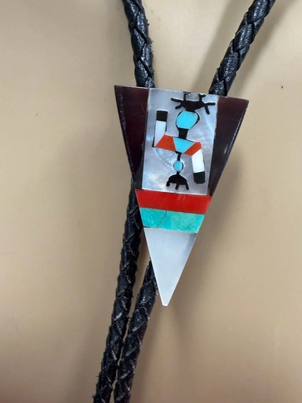 Bolo Tie triangle Arrowhead shape Indigenous Figure Twisted Cord Silvertone Tips